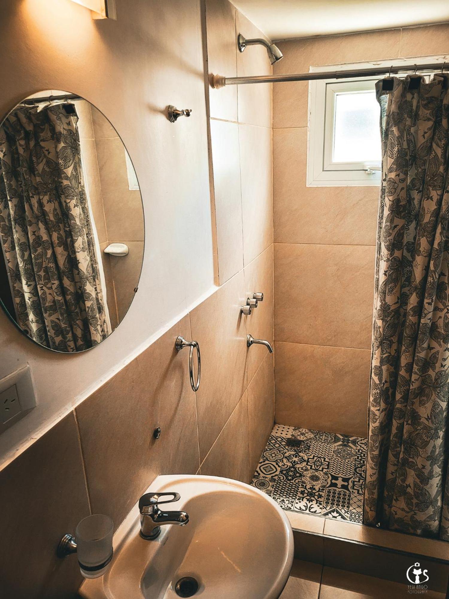 Dormis Aca Hotel Esquel Luaran gambar